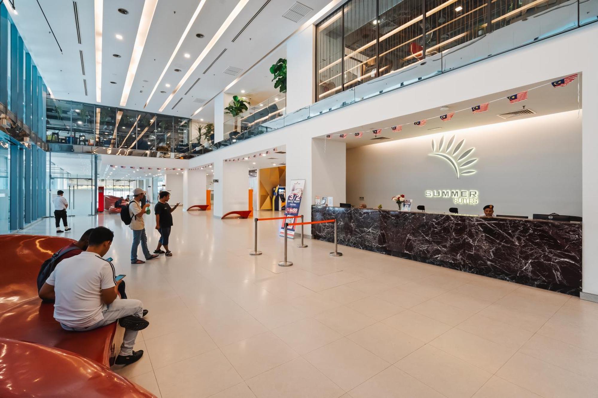 Summer Suites Klcc Apartments By Soulasia — Photos 1
